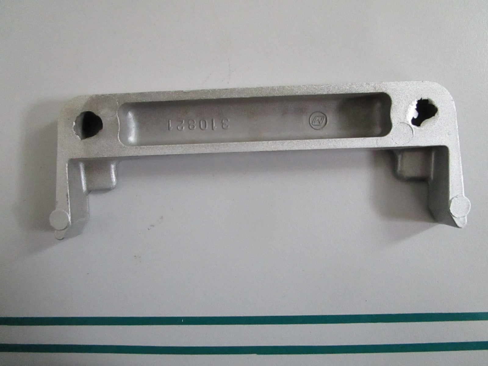 NEW OEM 310821 0310821 OMC Johnson Evinrude Clamp 0820