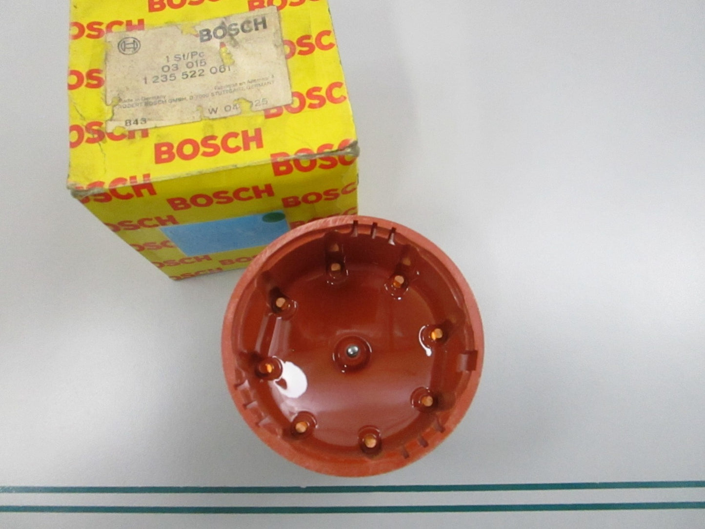 NEW OEM 1235522061 Distributor Cap  0810