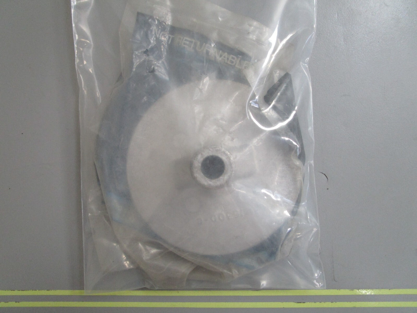 *NEW OEM* 0810 Mercury Quicksilver Anode 15300
