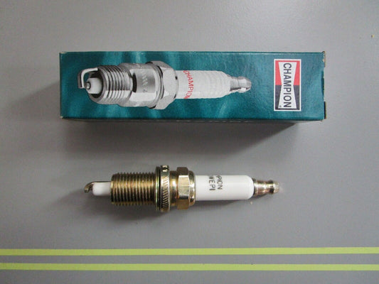 *NEW* 0820 Champion Spark Plug QC10WEPI 5010808