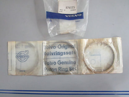*NEW OEM* 0820 Volvo Penta 3 Piston Ring Kit 876113