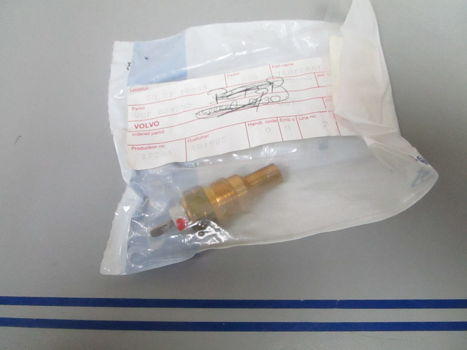 *NEW OEM* 0810 Volvo Penta Temperature Sender 824552