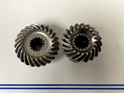 *NEW OEM* 0670 Mercury Quicksilver Gear Set 43-45615A2 45615A2