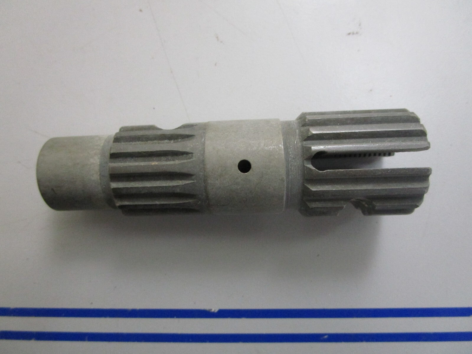 *NEW OEM* 0820 Mercury Quicksilver Upper Swivel Shaft 32582