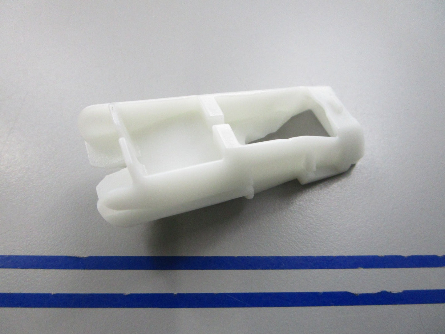 NEW OEM DA61-06215A Samsung Support Handle 0810