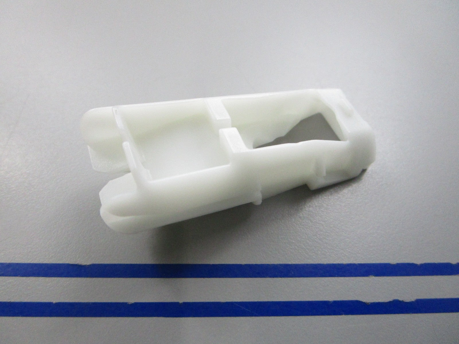 NEW OEM DA61-06215A Samsung Support Handle 0810