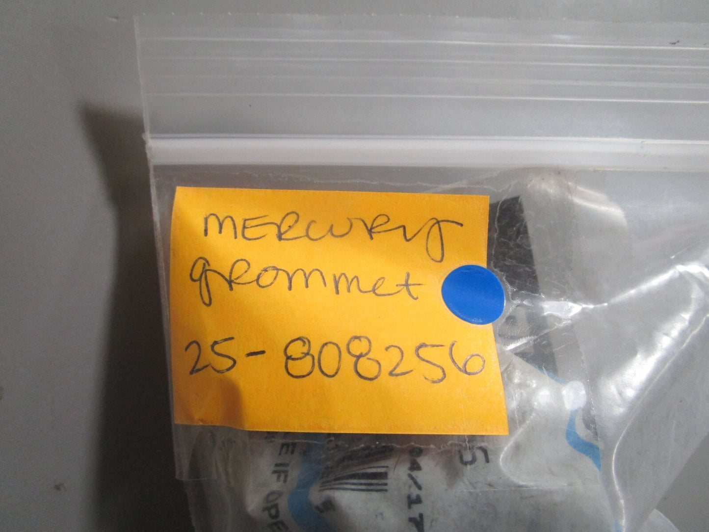 *NEW OEM* 0810 Mercury Quicksilver Grommet 25-808256