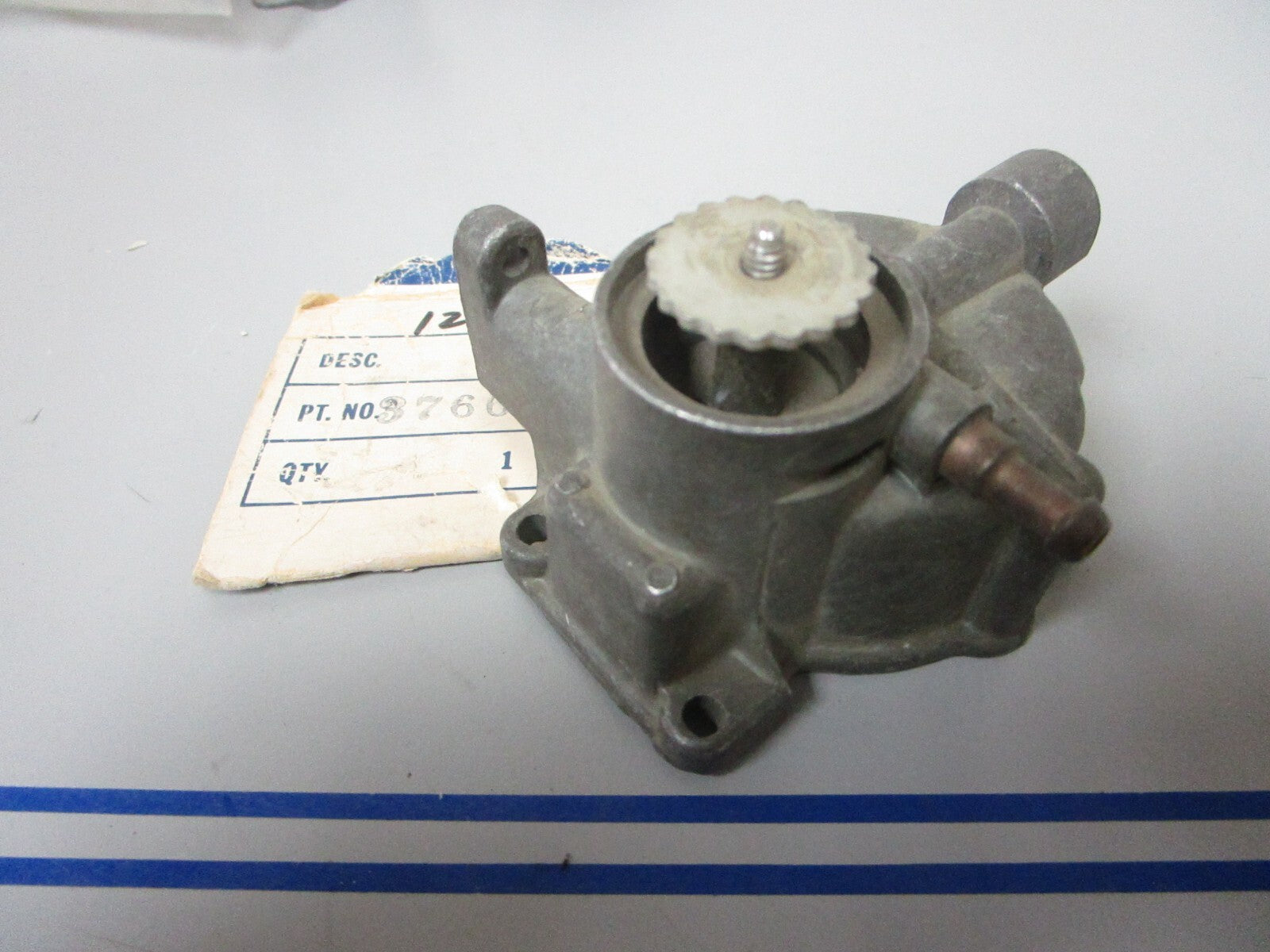 *NEW OEM* 0810 OMC Johnson Evinrude Carburetor Bowl 376681 0376681