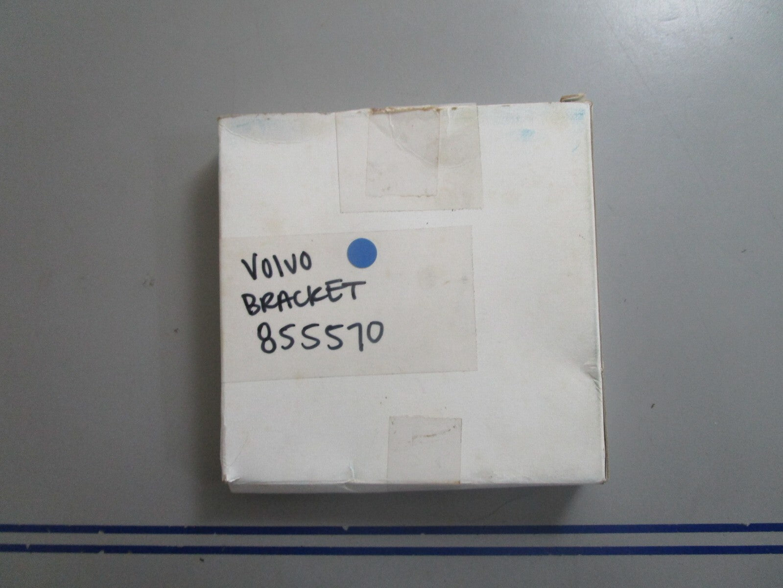 *NEW OEM* 0810 Volvo Penta Bracket 855570