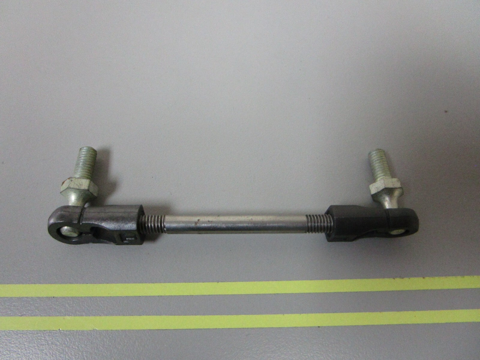 *NEW OEM* 0810 OMC Johnson Evinrude Rod & Socket 380493 0380493