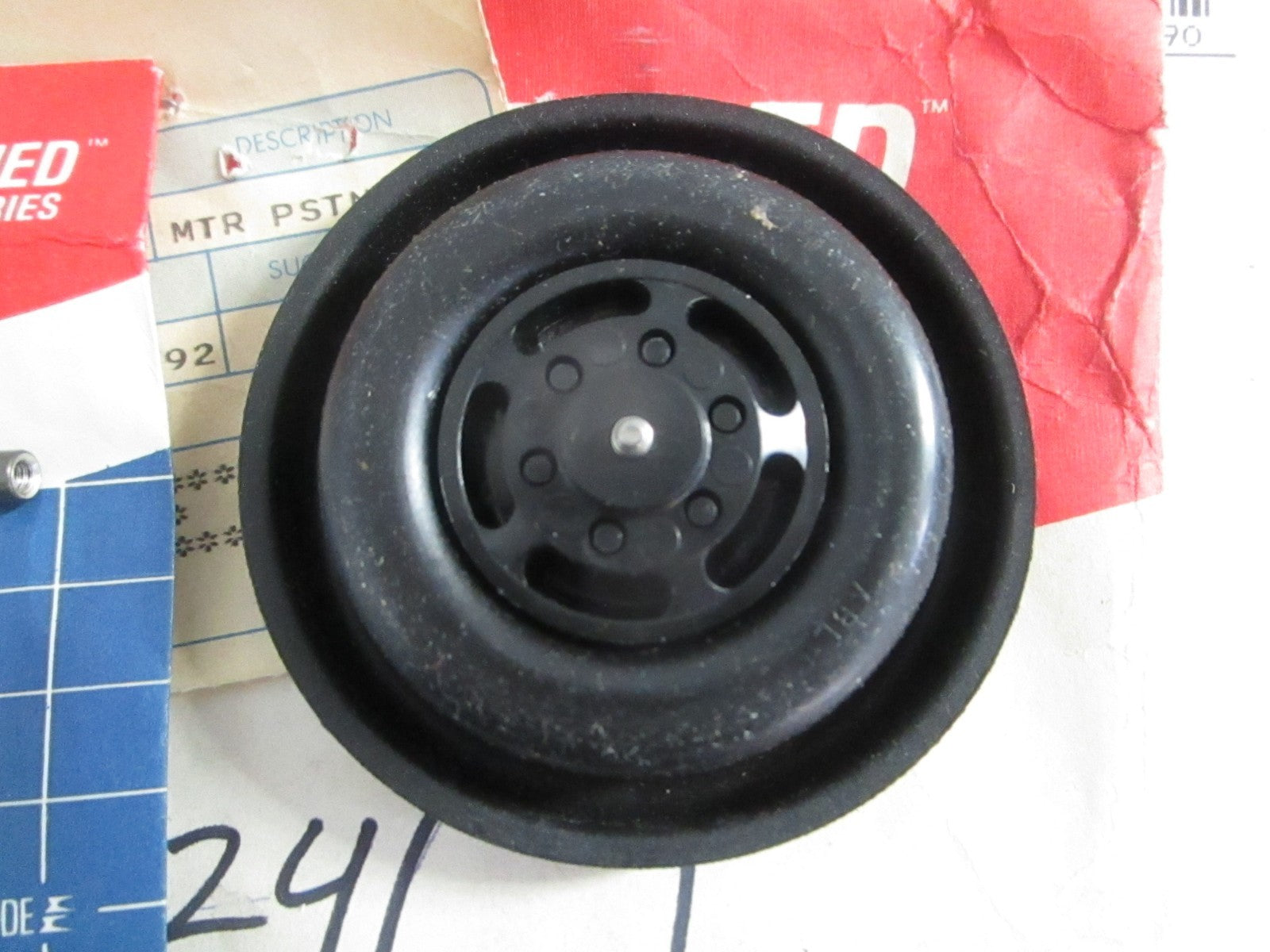 NEW OEM 175241 0175241 OMC Johnson Evinrude Motor Piston Kit 0820