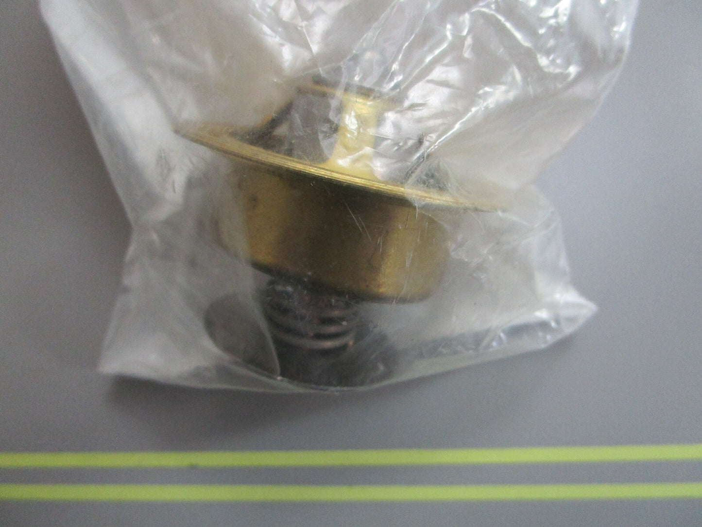 *NEW OEM* 0820 Volvo Penta Thermostat 22437602