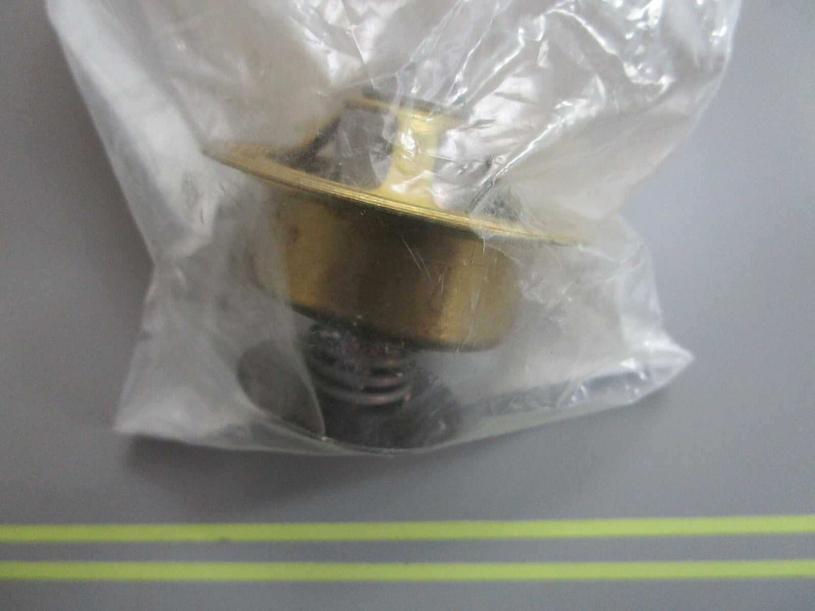 *NEW OEM* 0820 Volvo Penta Thermostat 22437602