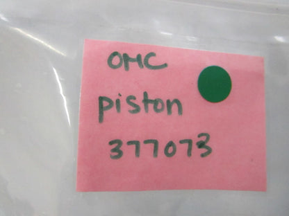 NEW OEM 377073 0377073 OMC Johnson Evinrude Piston 0810
