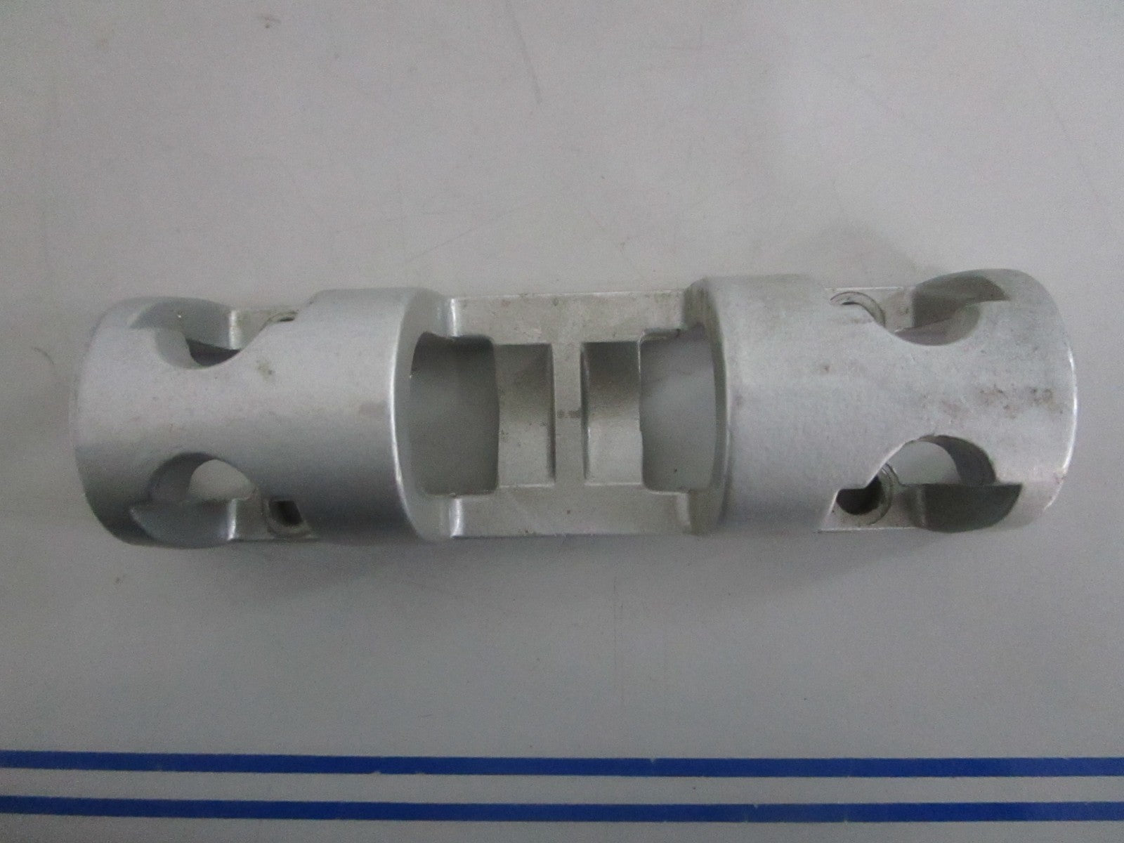 NEW OEM 126296 0126296 OMC Johnson Evinrude Steering Tube Bracket 0820