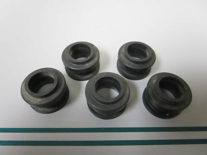 NEW OEM (LOT OF 5) 312460 0312460 OMC Johnson Evinrude Grommet 0810
