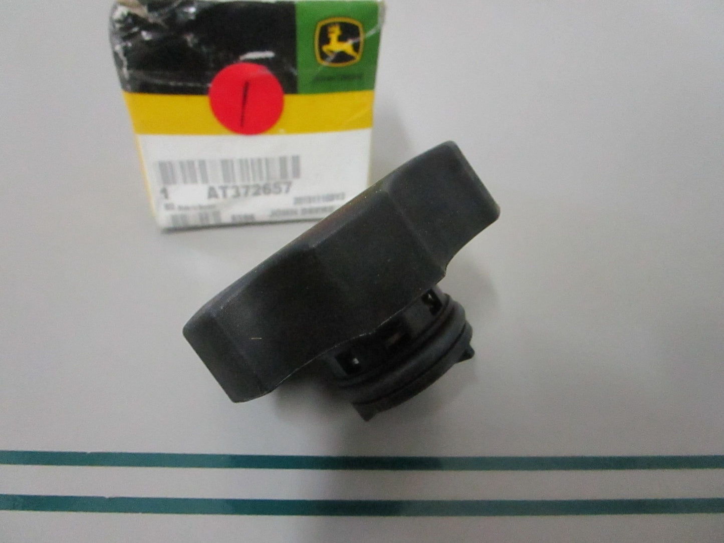 NEW OEM AT372657 John Deere Radiator Filler Cap 0810
