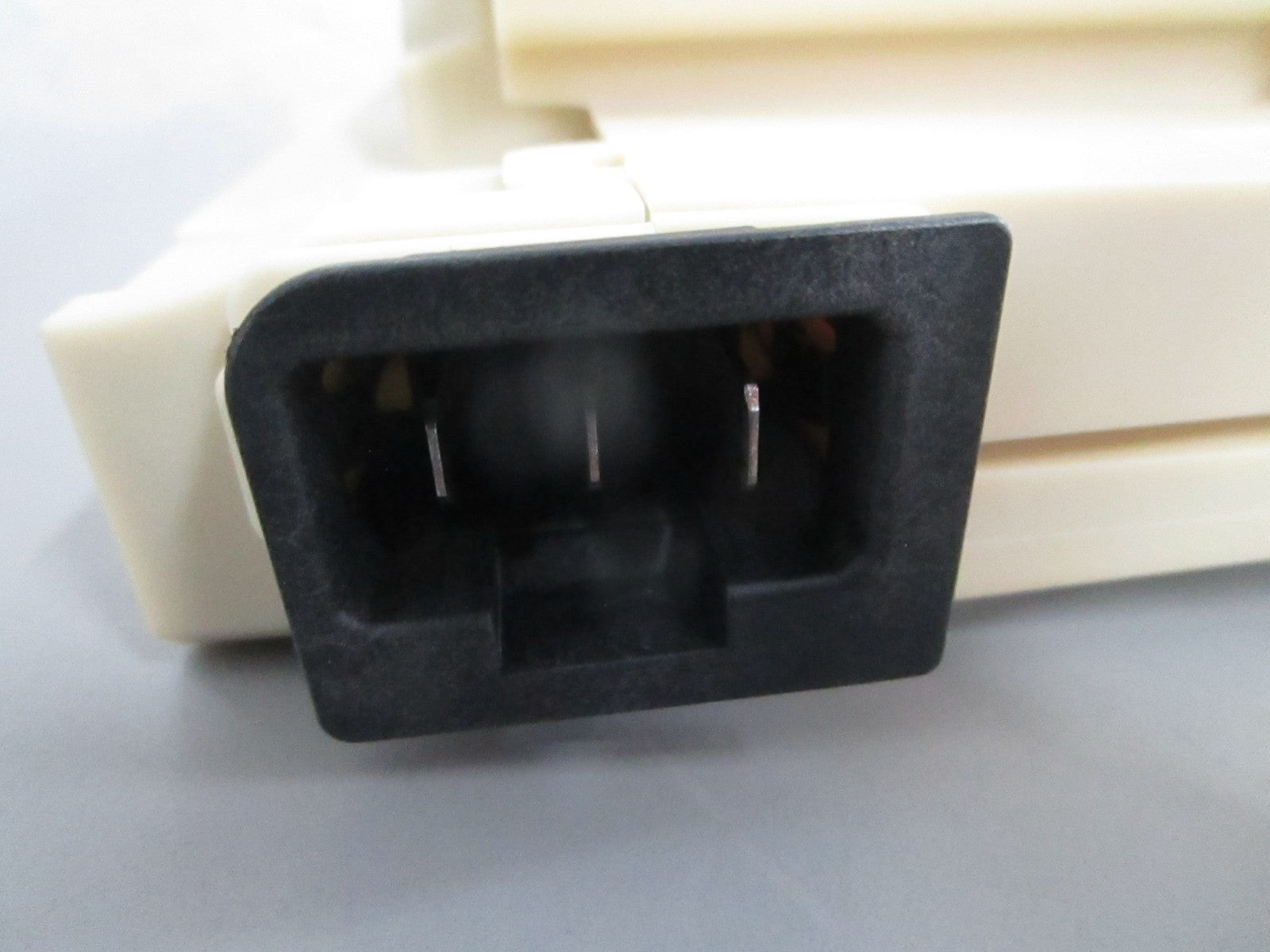 *NEW OEM* 0820 Bosch Power Module 12016882