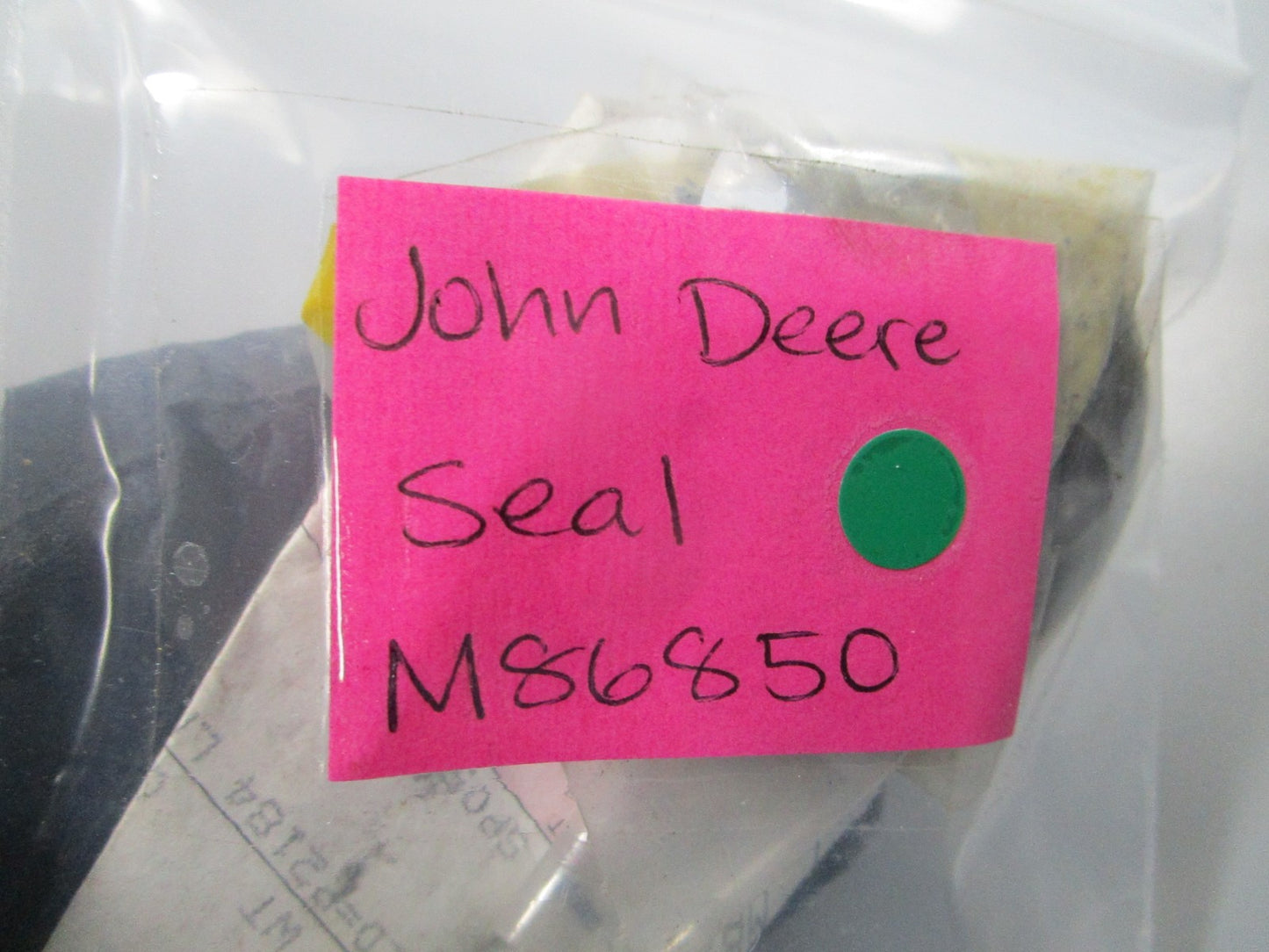 NEW OEM M86850 John Deere Seal 0810