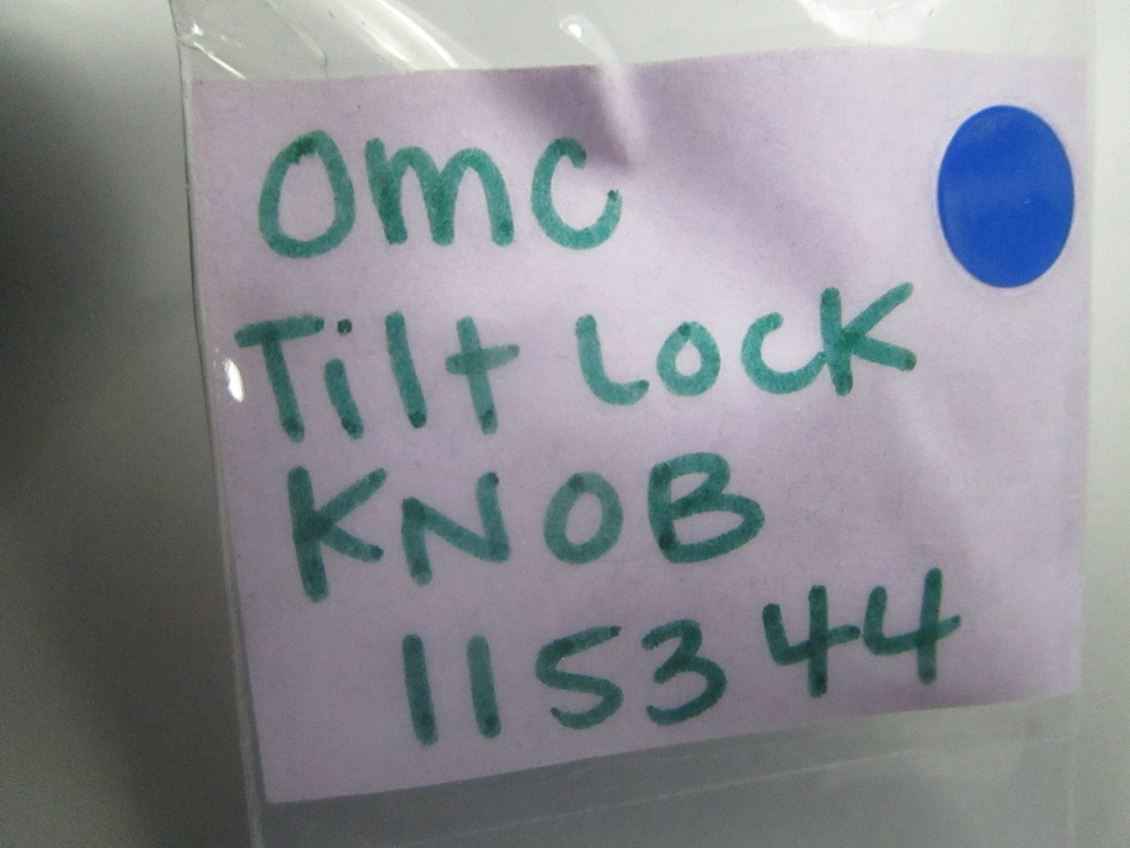 *NEW OEM* 0810 OMC Johnson Evinrude Tilt Lock Knob 115344 0115344