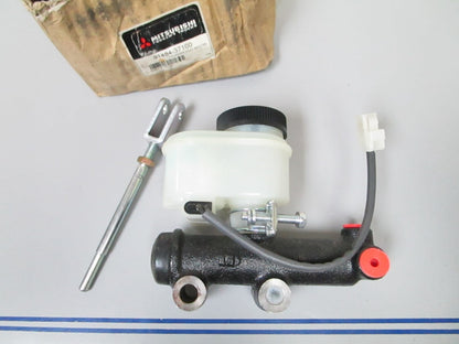 *NEW OEM* 0720 Mitsubishi Caterpillar Forklift Master Cylinder 91484-37100