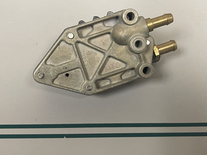 NEW OEM 438559 Johnson Evinrude Fuel Pump 0670