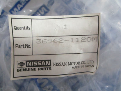 NEW OEM 36962-1120M Tohatsu Right Clamp Bracket 0820
