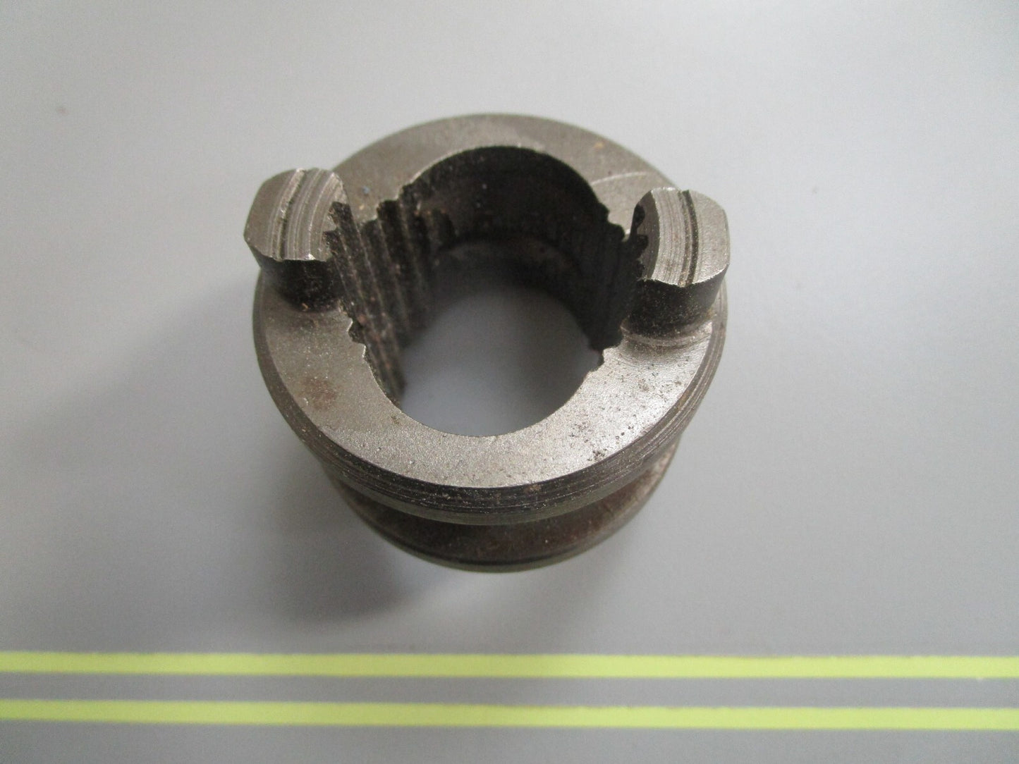 *NEW OEM* 0810 OMC Johnson Evinrude Clutch Dog 312054 0312054