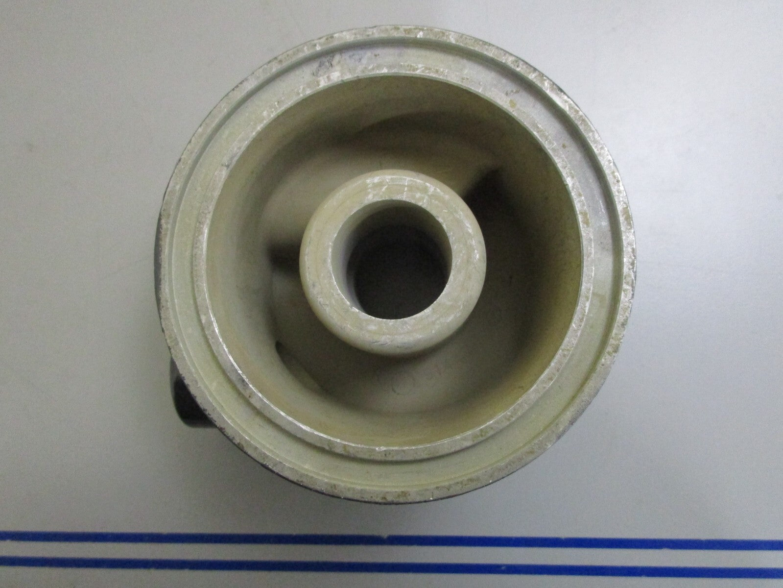 *NEW OEM* 0820 OMC Johnson Evinrude Adapter 3853246