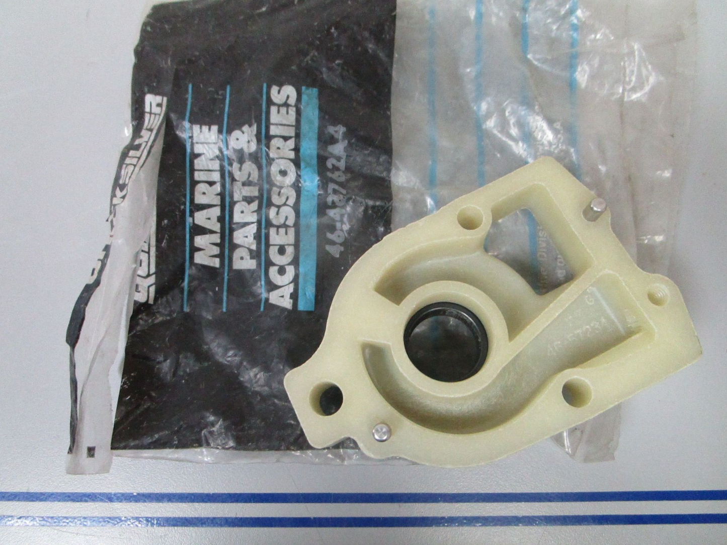 *NEW OEM* 0770 Mercury Quicksilver Water Pump Base 46-48762A4