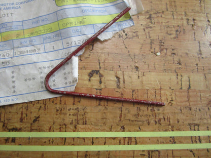 *NEW OEM* 0810 OMC Johnson Evinrude Spring 3853322