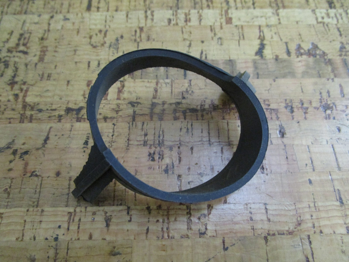 *NEW OEM* 0810 OMC Johnson Evinrude Valve Housing Seal 315403 0315403