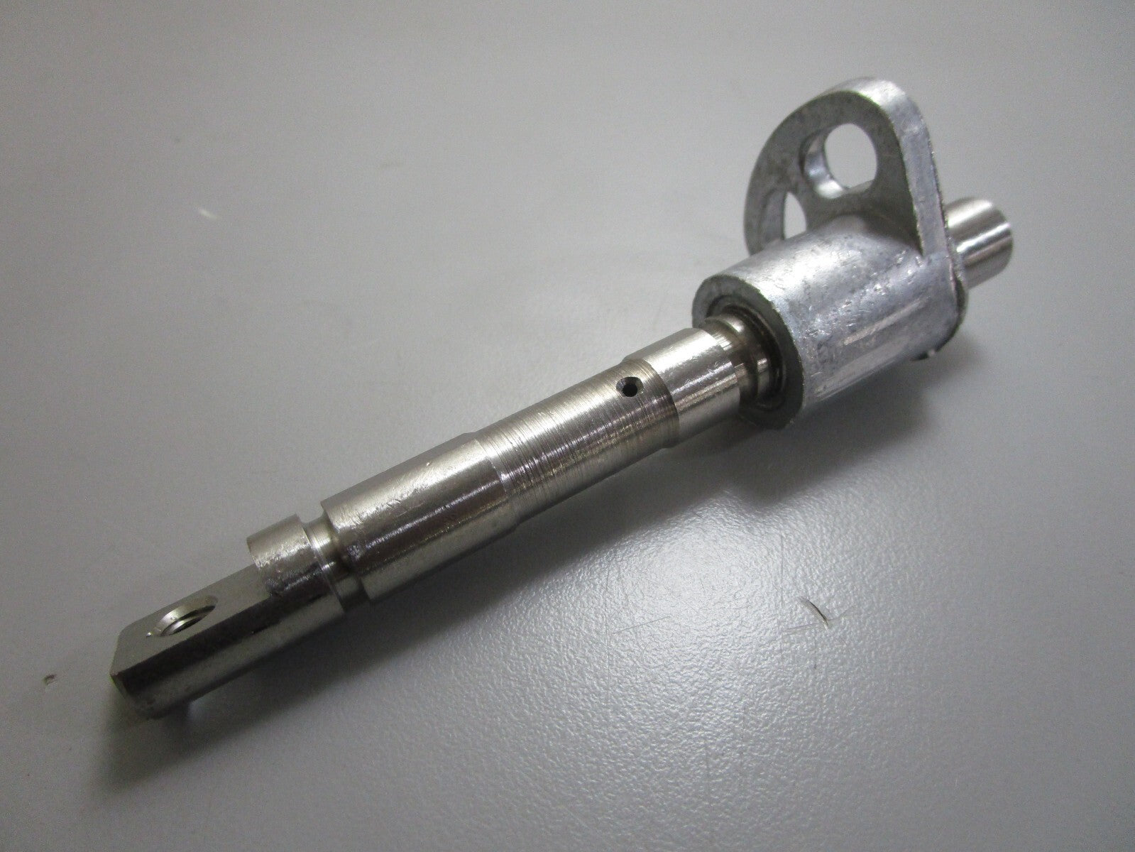 *NEW OEM* 0820 OMC Johnson Evinrude Adjustment Lever & Shaft 388655 0388655