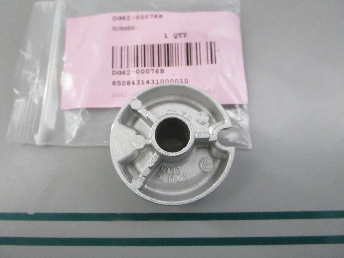 NEW OEM DG62-00076B Samsung Burner 0810