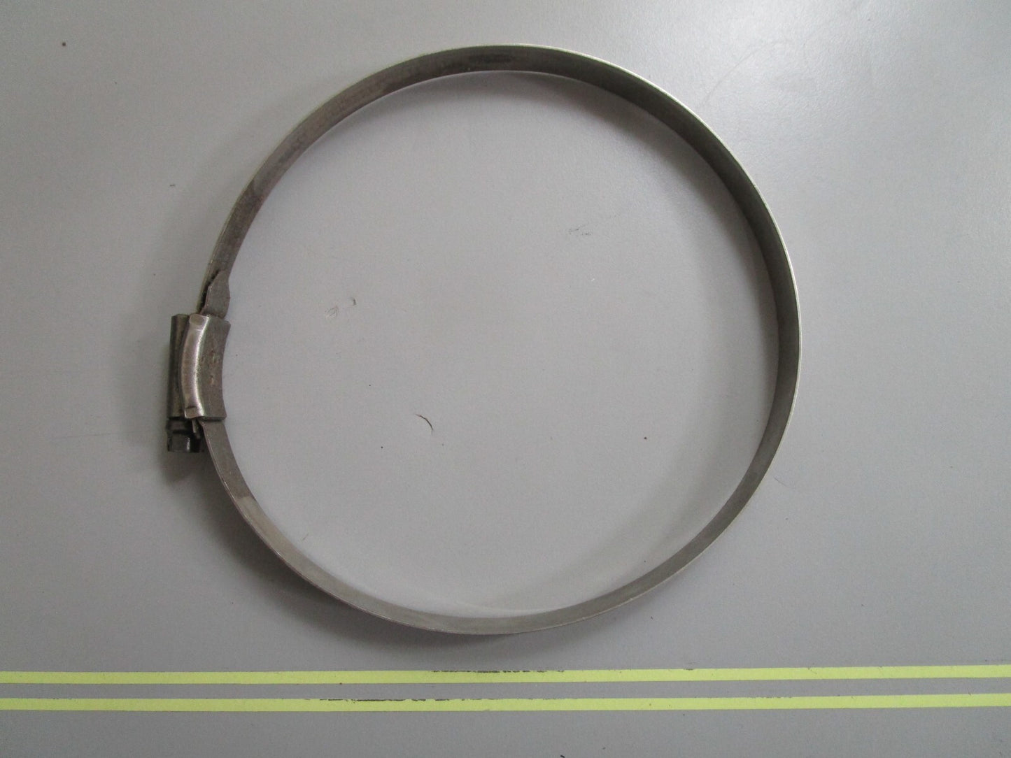 *NEW OEM* 0810 Volvo Penta Hose Clamp 22274888 961677-2