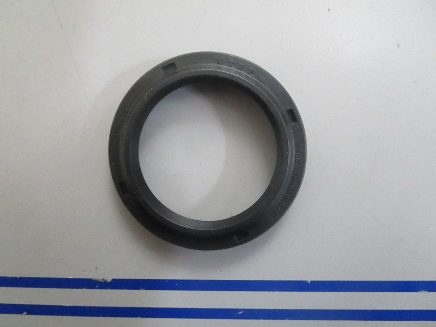 *NEW OEM* 0820 Volvo Penta Sealing Gear 3863085