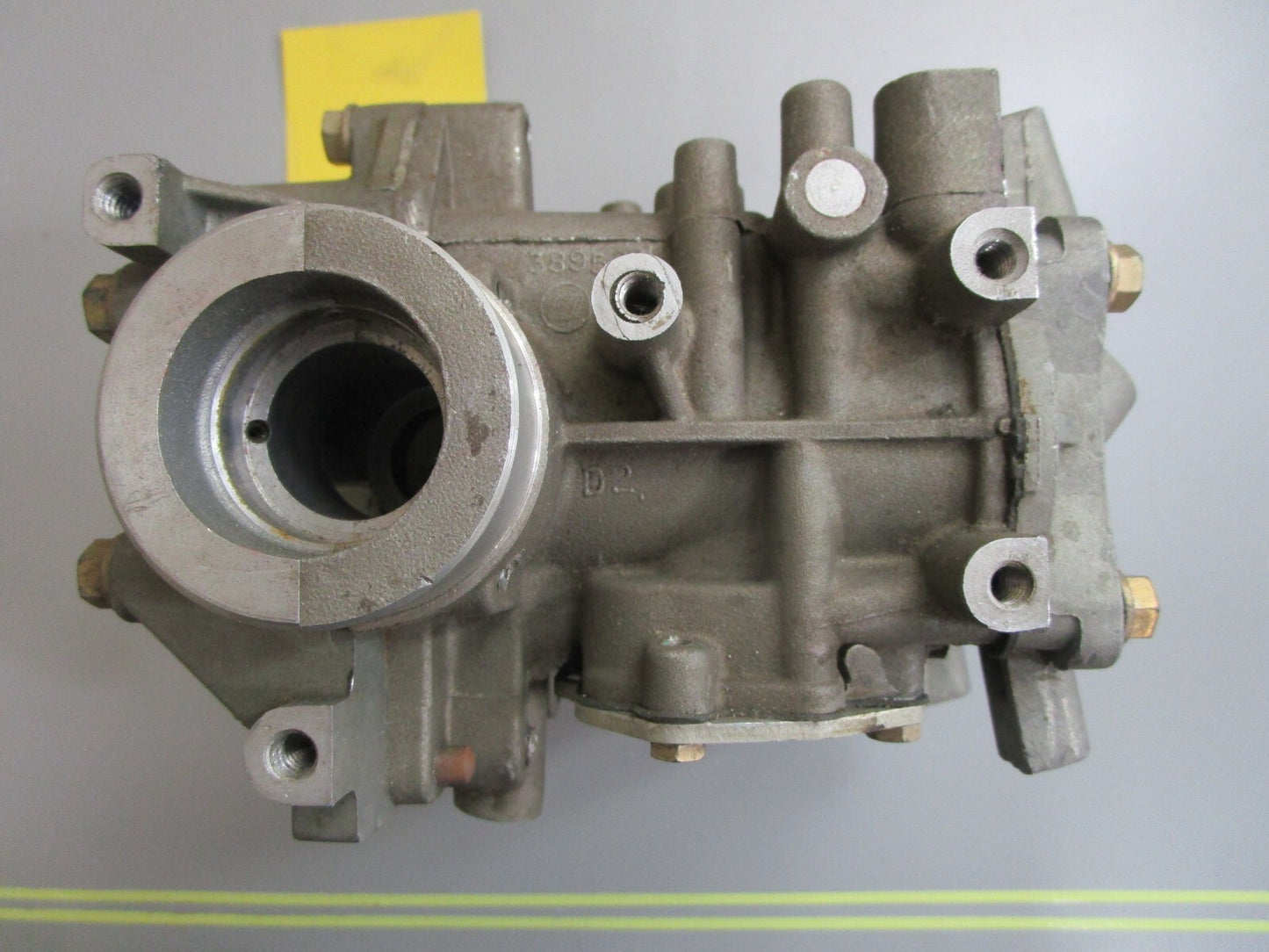 *NEW OEM* 0820 OMC Johnson Evinrude 4HP Cylinder & Crankcase Assy 389678 0389678