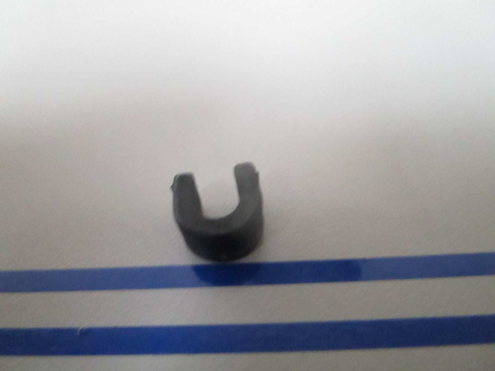 NEW OEM 324604 0324604 OMC Johnson Evinrude Retainer 0810