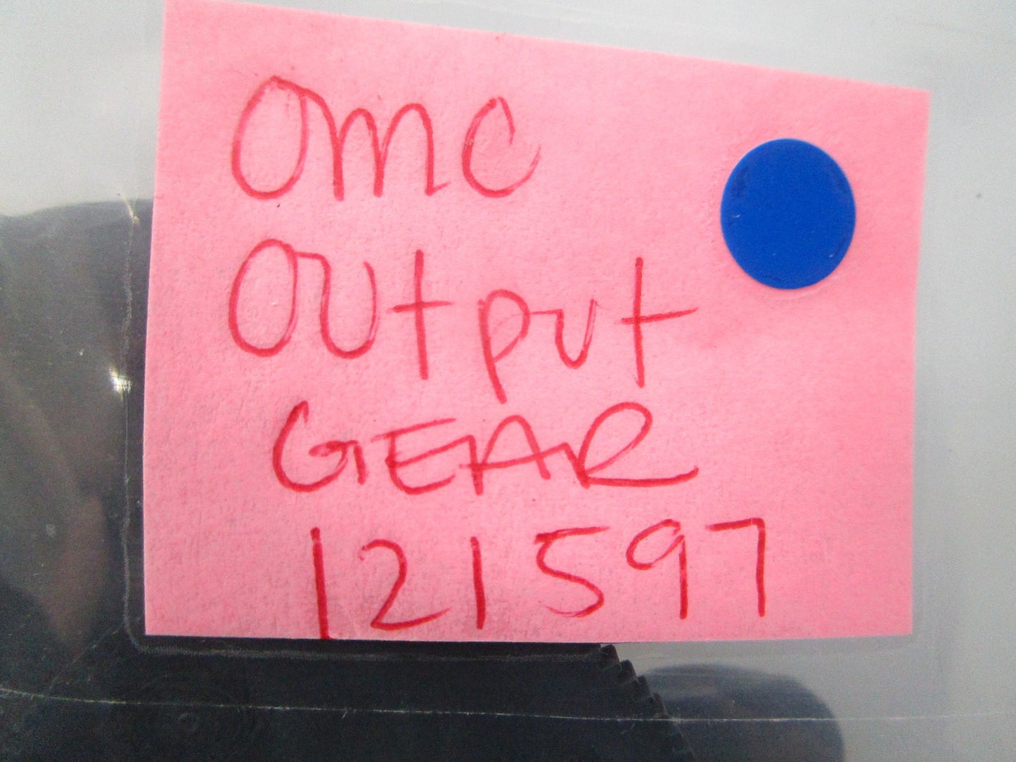 NEW OEM 121597 0121597 OMC Johnson Evinrude Output Gear 0810