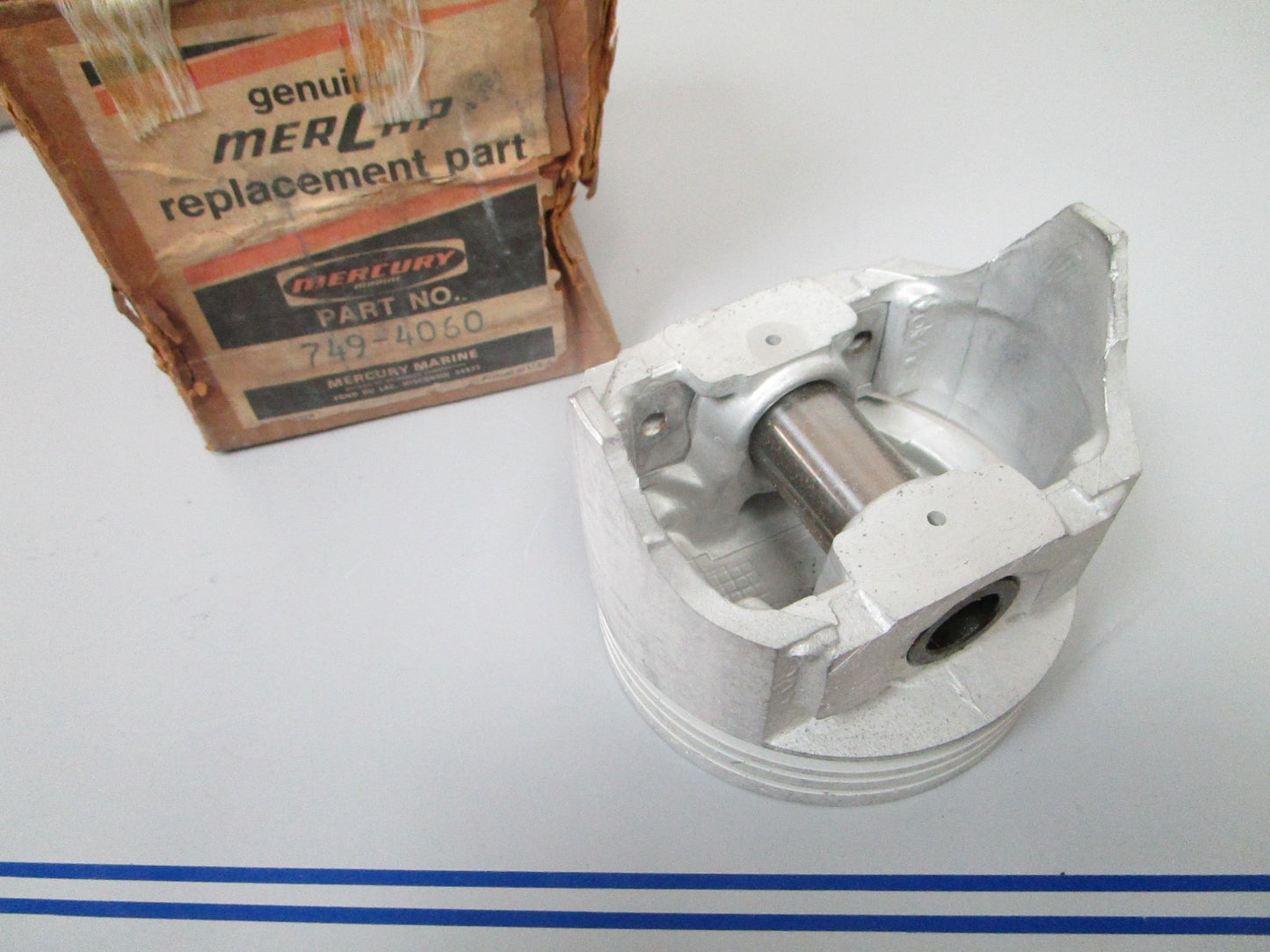 NEW OEM 749-4060 Mercury Mercruiser Ford 302 V8 1970- 1972 OS .020 Piston 0720