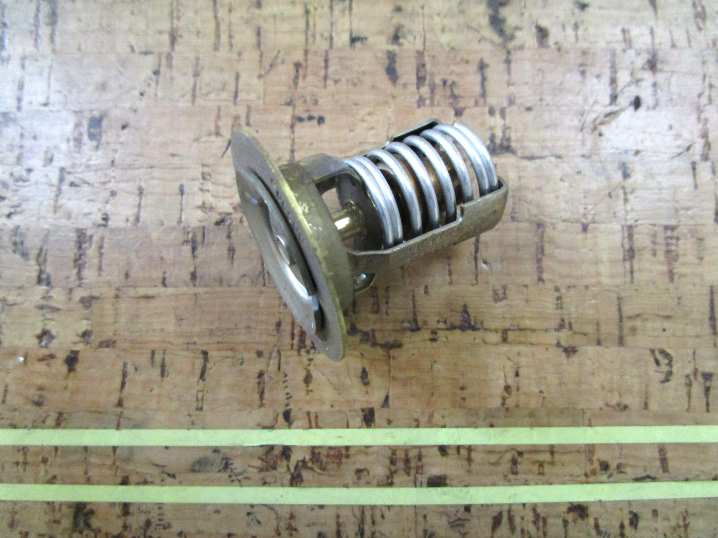 *NEW OEM* 0750 OMC Johnson Evinrude THERMOSTAT ASSEMBLY 3853983