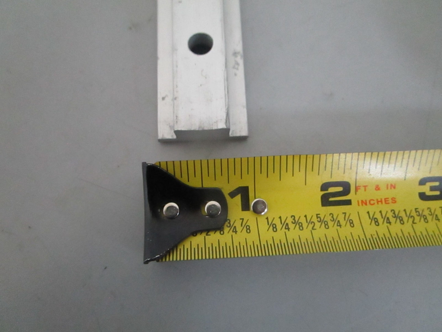 *NEW* 0820 T-Track 1" x 26" Bar Rail 24202