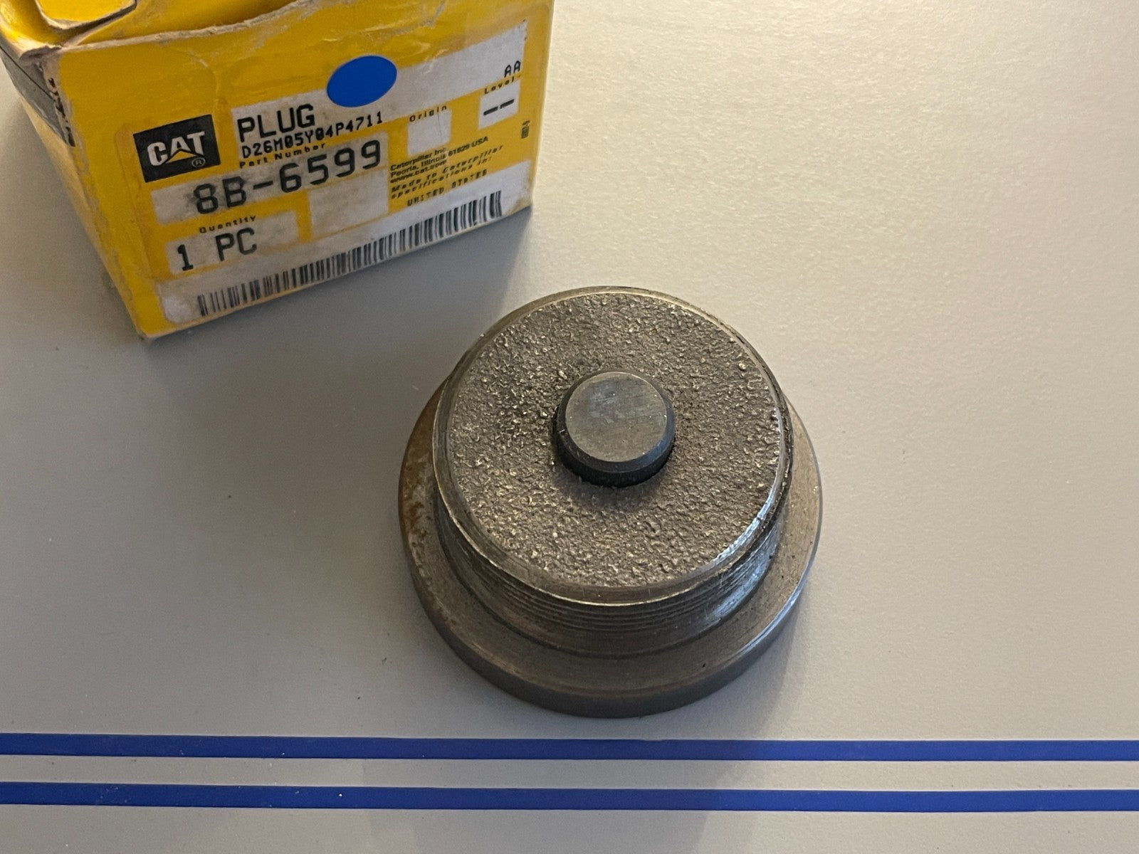 NEW OEM 8B-6599 CAT Caterpillar Magnetic Drain Plug 0720
