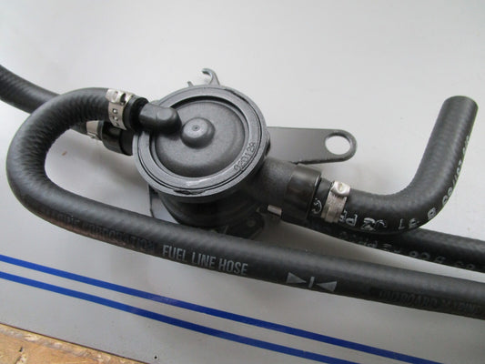 *NEW OEM* 0820 OMC Johnson Evinrude Pump, Bracket & Hose 5000885