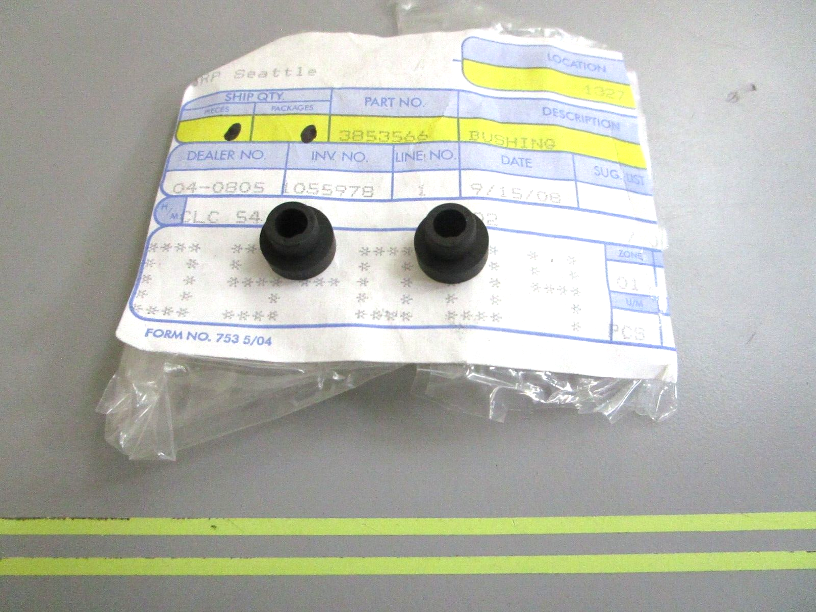 *NEW OEM* (LOT OF 2) 0750 OMC Johnson Evinrude BUSHING 3853566