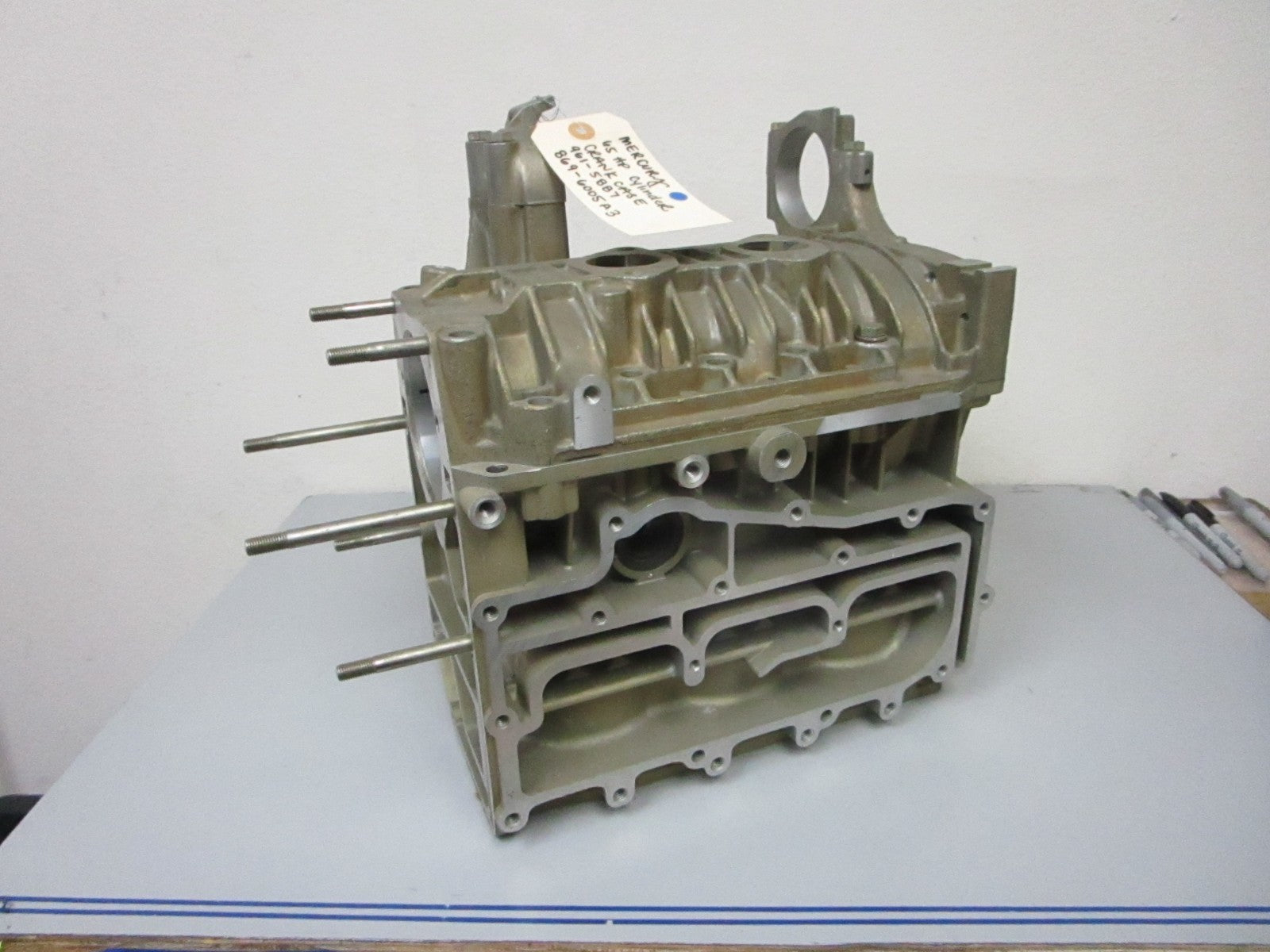 *NEW OEM* 0720 Mercury 65hp Cylinder Crankcase 961-5887 869-6005A3