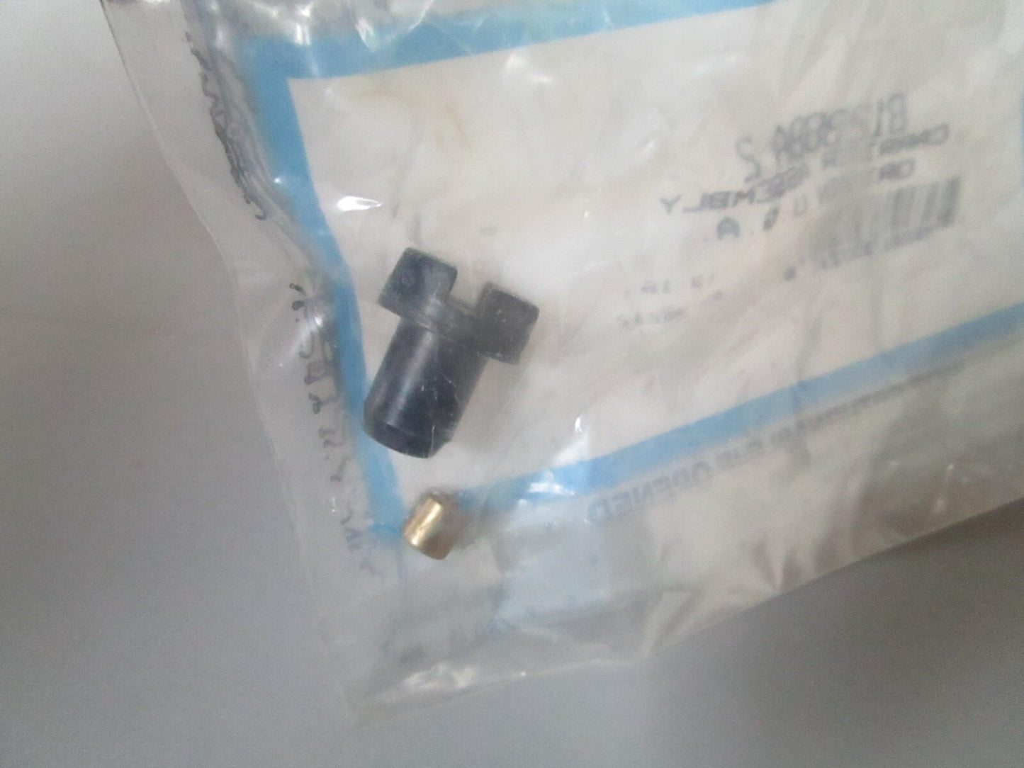 *NEW OEM* 0810 Mercury Quicksilver Carrier Assembly 812888A2