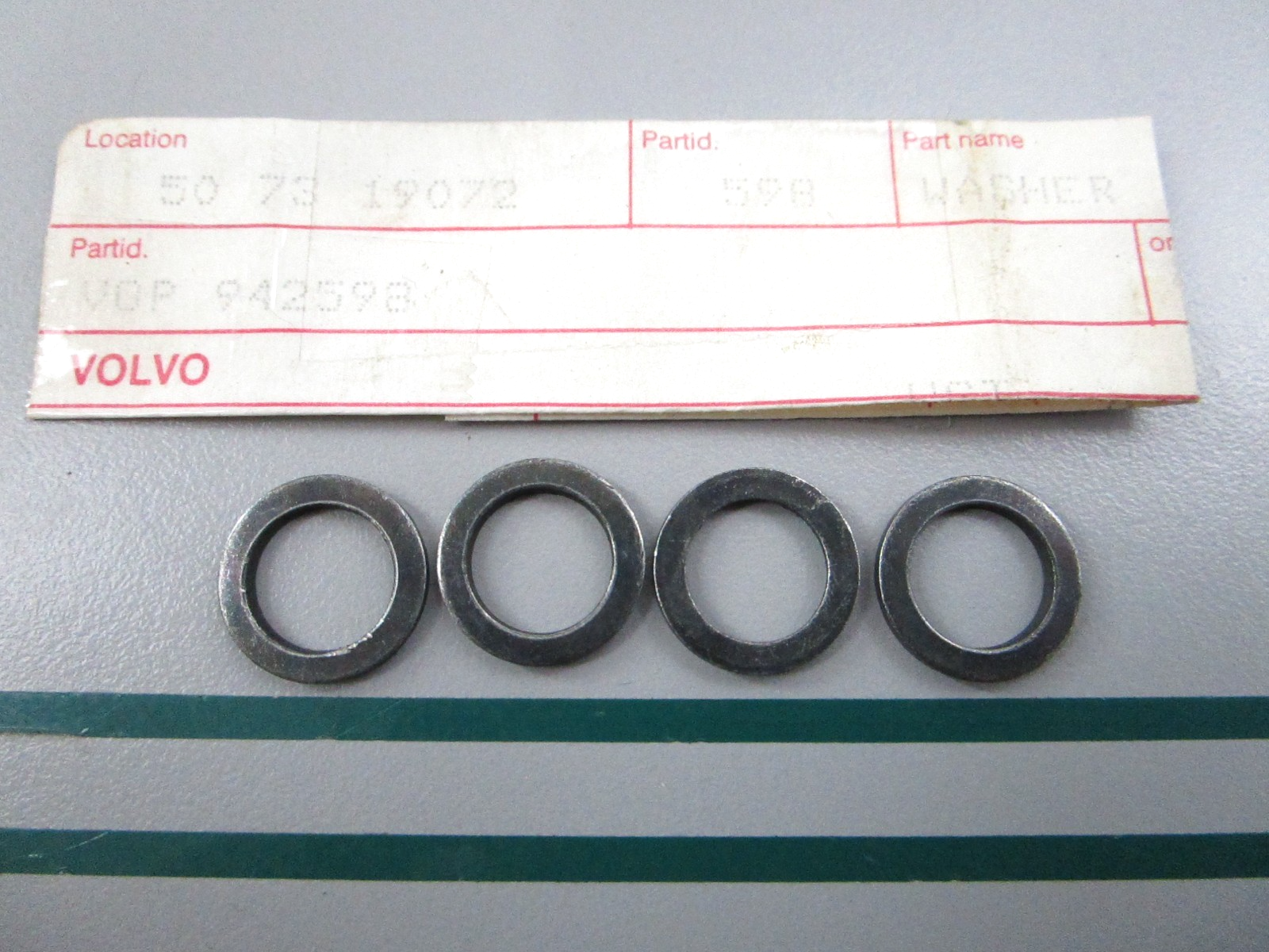NEW OEM (LOT OF 4) 3852002 Volvo Penta Lock Washer 0810