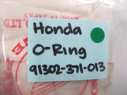 NEW OEM (LOT OF 2) 91302-371-013 Honda O-Ring 0810