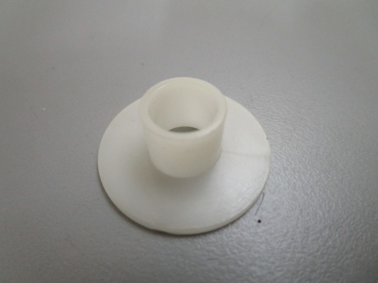 *NEW OEM* 0820 OMC Johnson Evinrude Bushing 335426 0335426